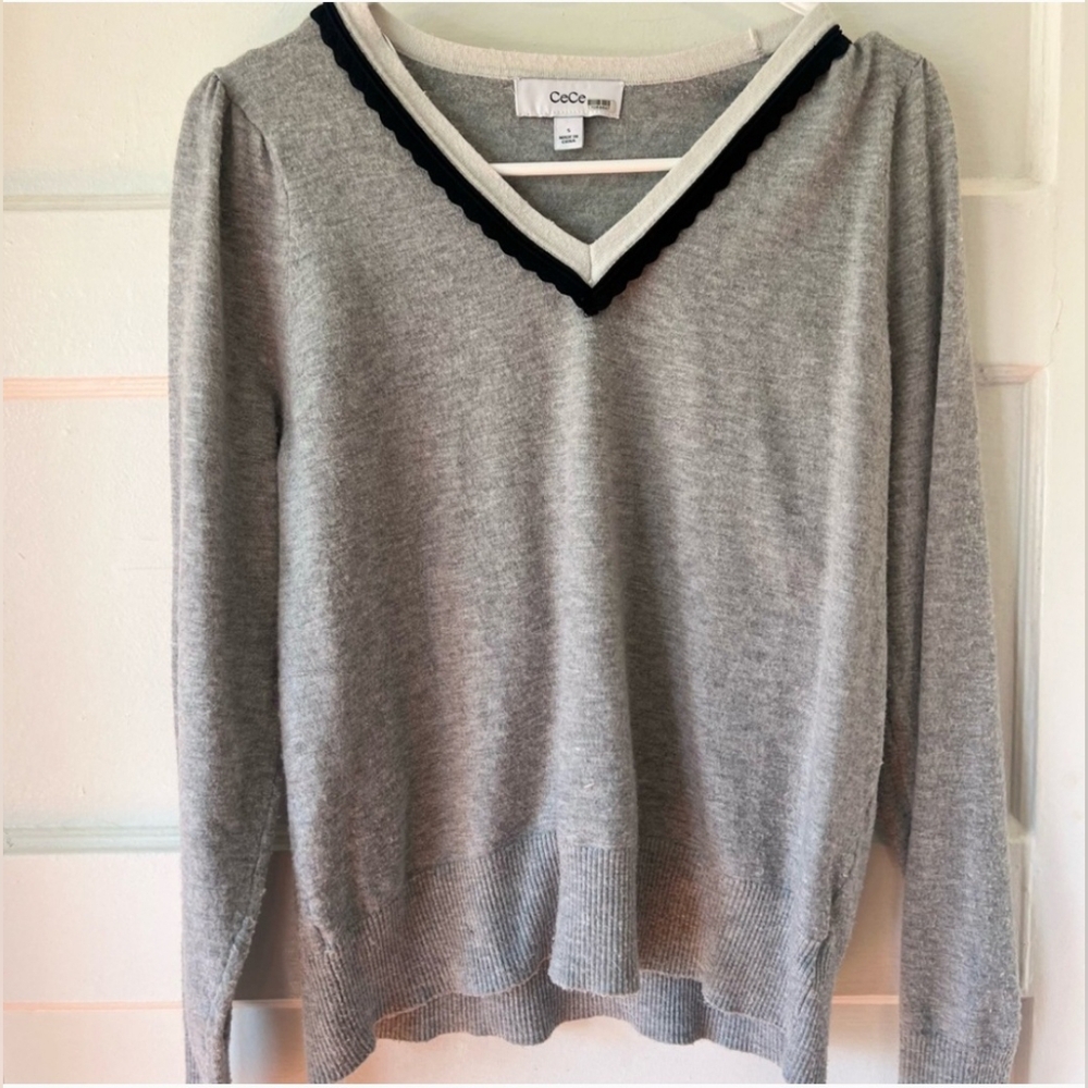 CeCe Light Gray Preppy V-Neck Long Sleeve Sweater Black White Trim Small - Picture 2 of 5